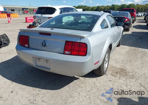 2007 Ford Mustang z USA, uszkodzony, nr VIN 1ZVFT80N575312871